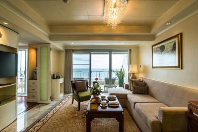 ROYAL WING SUITES & SPA
