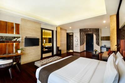 THE SEMINYAK BEACH RESORT & SPA