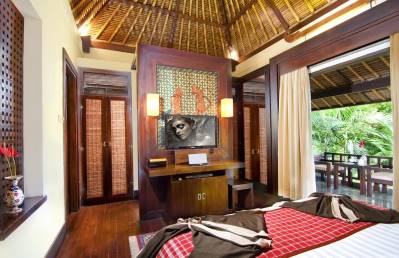 SANDI PHALA BOUTIQUE