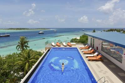 SEASON PARADISE