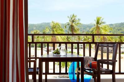 SUNWING KAMALA BEACH