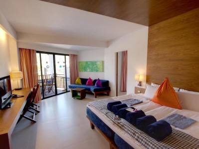 SUNWING KAMALA BEACH