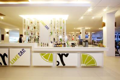 SUNWING KAMALA BEACH