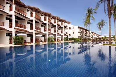 SUNWING KAMALA BEACH