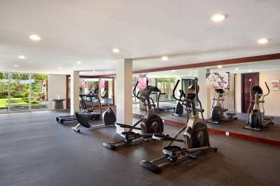 SWISS-BELHOTEL SEGARA
