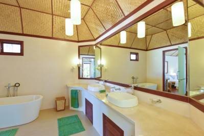 THULHAGIRI ISLAND RESORT & SPA
