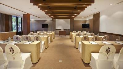 WOODLANDS HOTEL & RESORT
