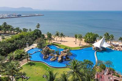 WHITE SAND BEACH RESIDENCES PATTAYA