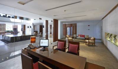 WOODLANDS SUITES SERVICED RESIDENCE