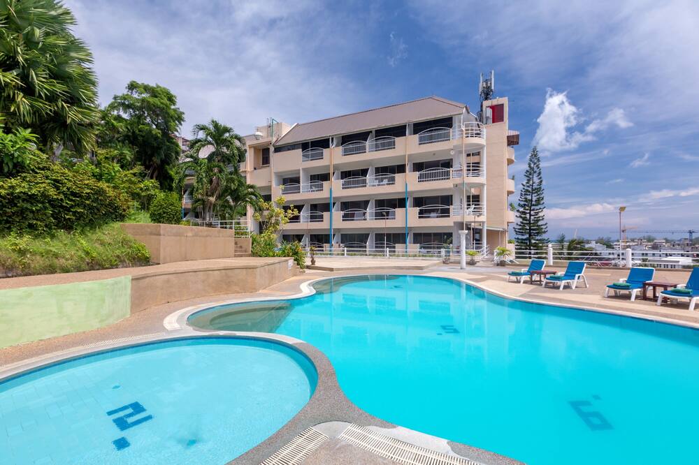 7Q PATONG BEACH HOTEL