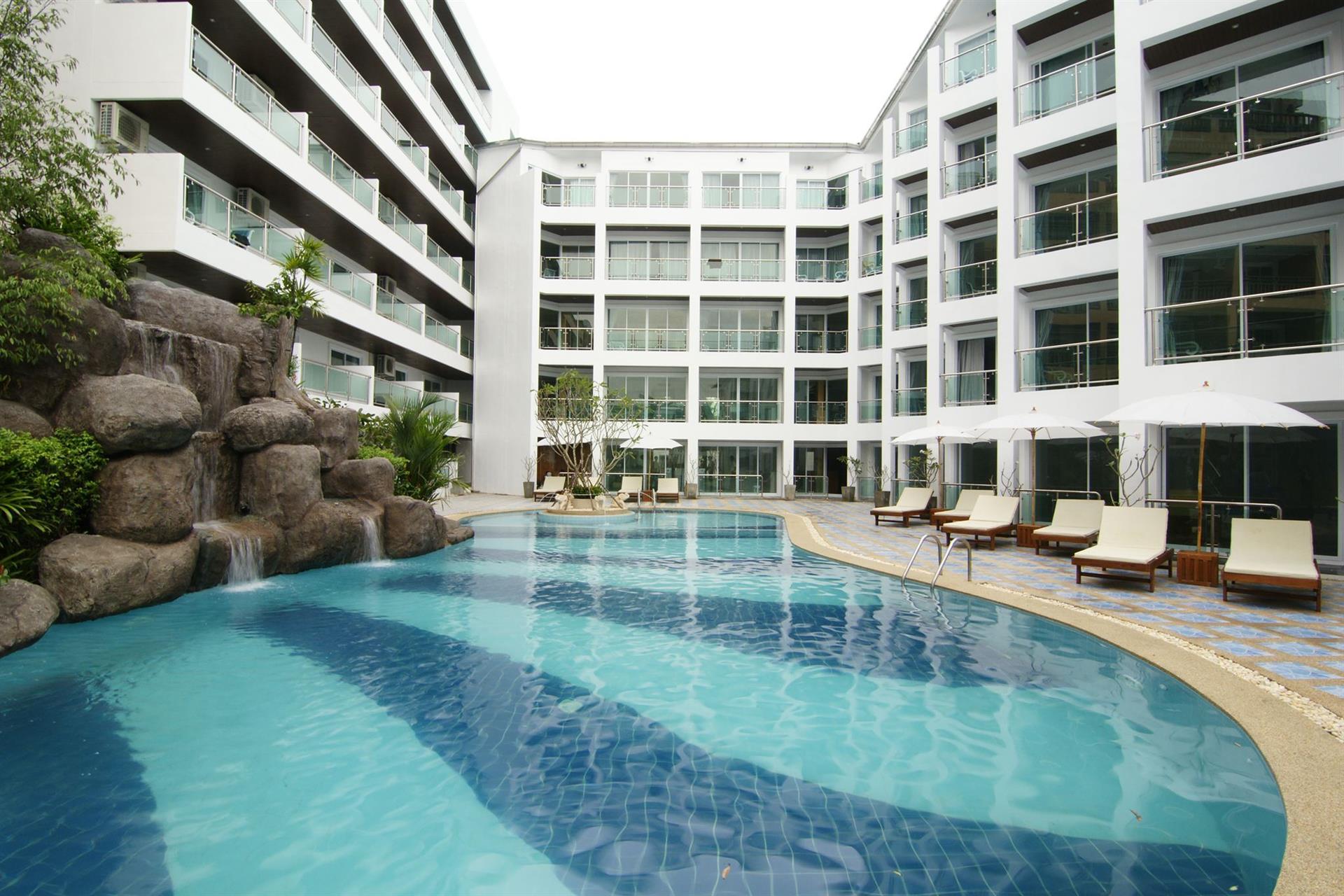 DRAGON BEACH RESORT