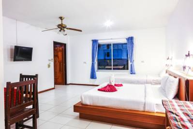 BAAN NUENG RESORT KATA