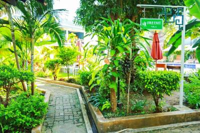 BAAN NUENG RESORT KATA