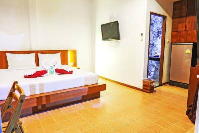 BAAN NUENG RESORT KATA