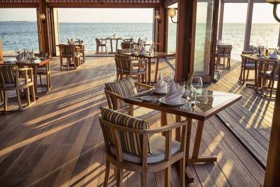 HURAWALHI ISLAND RESORT