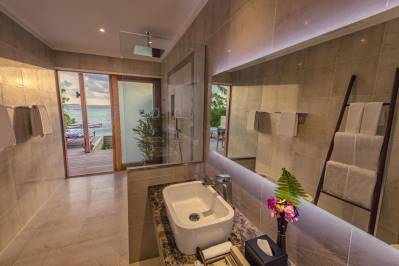 HURAWALHI ISLAND RESORT