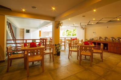 KUREDHI BEACH INN
