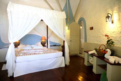 NIKA ISLAND RESORT&SPA